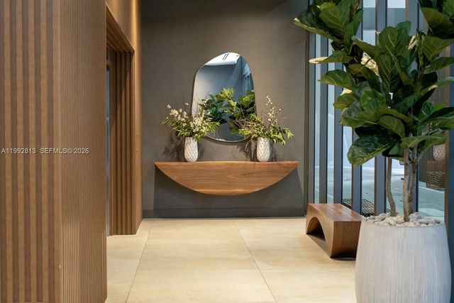 229 SW 9th St 202, Miami, FL 33130