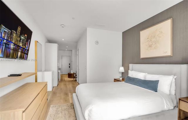 229 SW 9th St 202, Miami, FL 33130