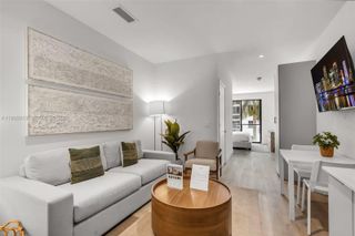 229 SW 9th St 202, Miami, FL 33130