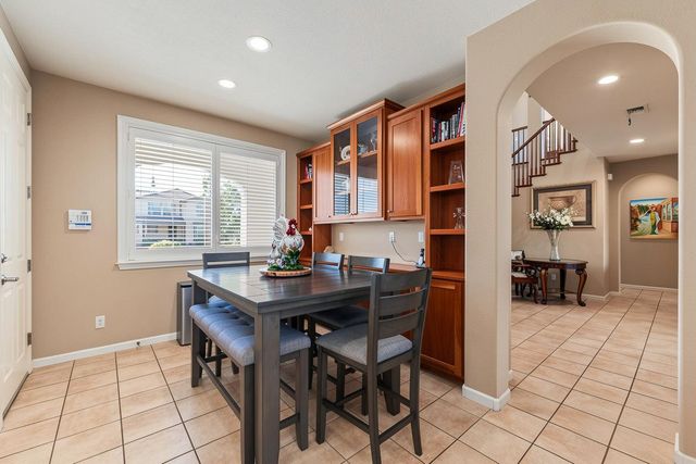 561 Fresian Dr, Oakdale, CA 95361