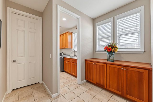 561 Fresian Dr, Oakdale, CA 95361