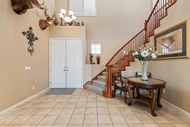 561 Fresian Dr, Oakdale, CA 95361
