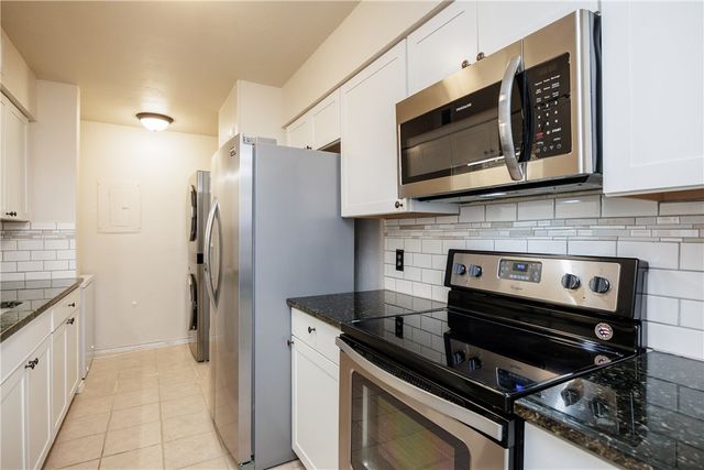 7252 The Mansions Dr D-2, Corpus Christi, TX 78414
