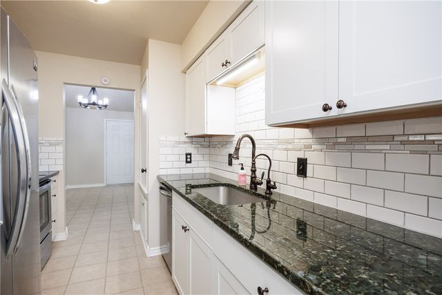 7252 The Mansions Dr D-2, Corpus Christi, TX 78414