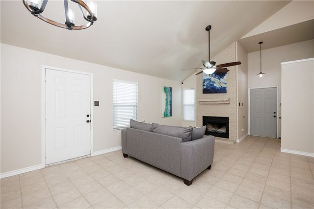 7252 The Mansions Dr D-2, Corpus Christi, TX 78414