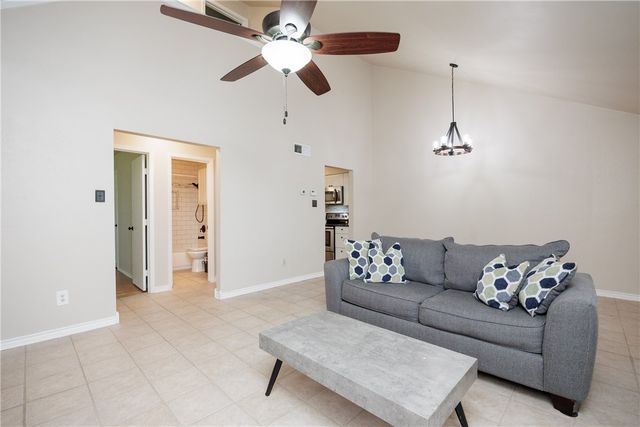 7252 The Mansions Dr D-2, Corpus Christi, TX 78414