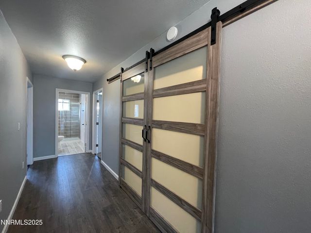 370 Connelly St, Hawthorne, NV 89415