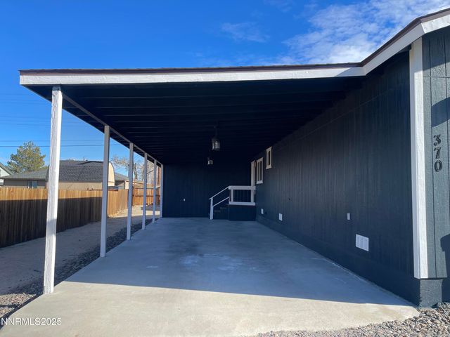 370 Connelly St, Hawthorne, NV 89415