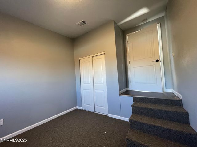 370 Connelly St, Hawthorne, NV 89415