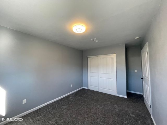 370 Connelly St, Hawthorne, NV 89415