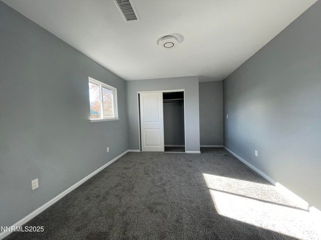 370 Connelly St, Hawthorne, NV 89415