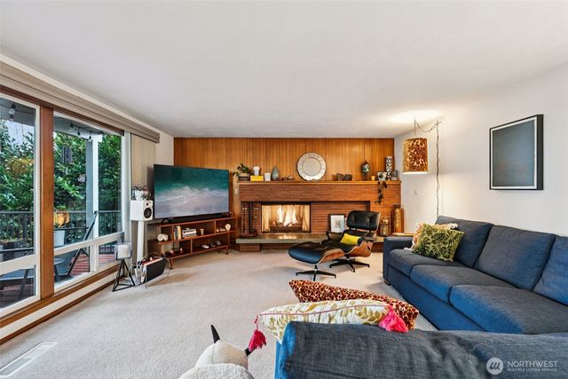 1209 S 10th Street, Mount Vernon, WA 98274