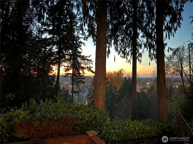 1209 S 10th Street, Mount Vernon, WA 98274