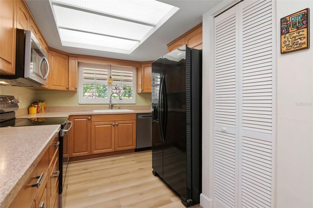 1150 BROOK DRIVE W, Dunedin, FL 34698