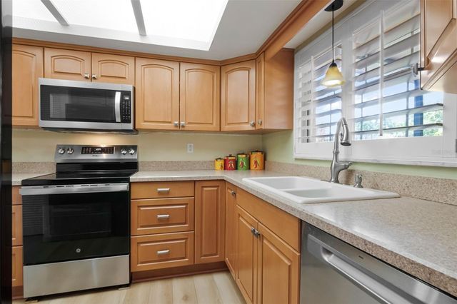 1150 BROOK DRIVE W, Dunedin, FL 34698