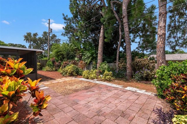 1150 BROOK DRIVE W, Dunedin, FL 34698