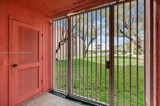 19729 SW 114th Ave 150, Miami, FL 33157