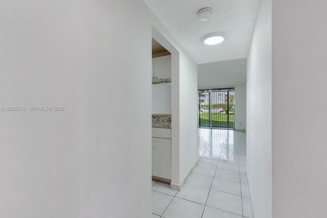 19729 SW 114th Ave 150, Miami, FL 33157