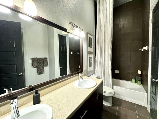 2525 Mccue St Road 249, Houston, TX 77056
