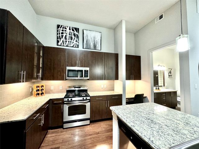 2525 Mccue St Road 249, Houston, TX 77056