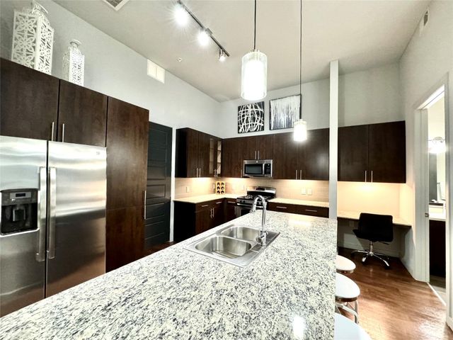 2525 Mccue St Road 249, Houston, TX 77056