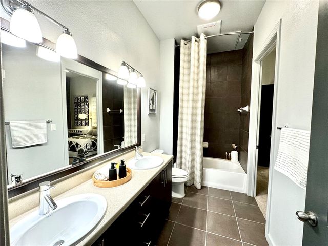 2525 Mccue St Road 249, Houston, TX 77056