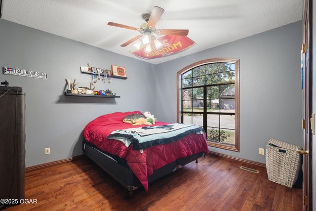 1806 Mountain Ash Drive, Joplin, MO 64801