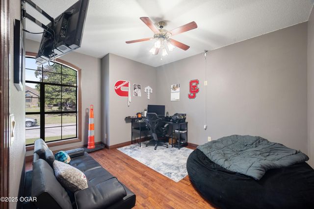 1806 Mountain Ash Drive, Joplin, MO 64801