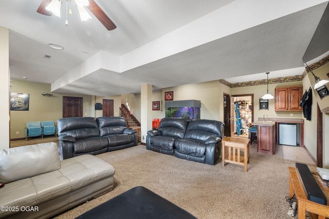 1806 Mountain Ash Drive, Joplin, MO 64801