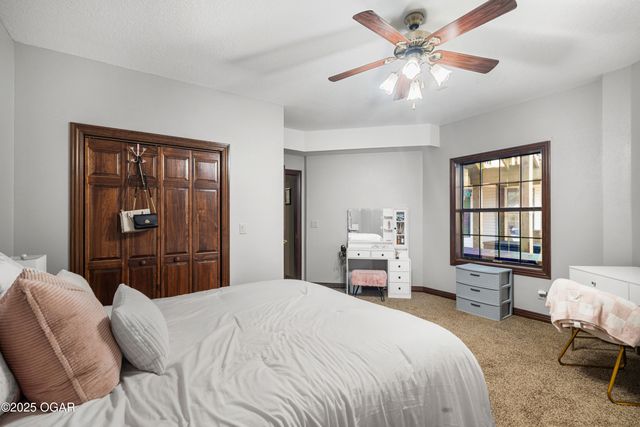 1806 Mountain Ash Drive, Joplin, MO 64801