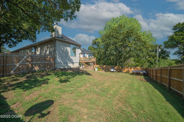 1806 Mountain Ash Drive, Joplin, MO 64801