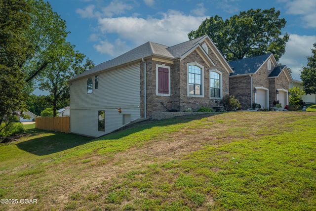 1806 Mountain Ash Drive, Joplin, MO 64801