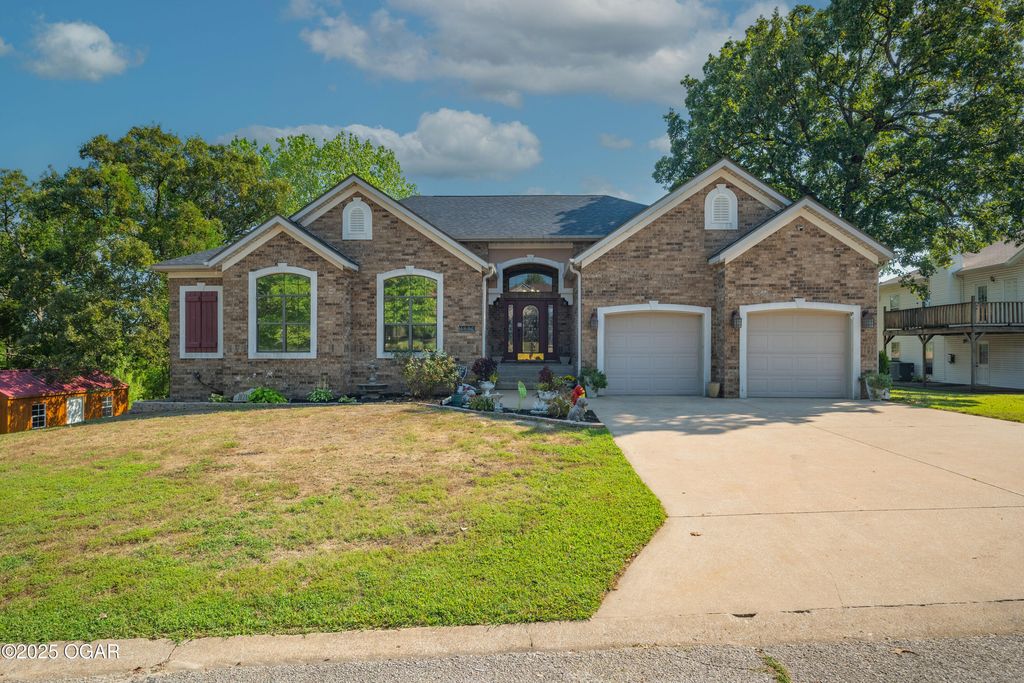 1806 Mountain Ash Drive, Joplin, MO 64801