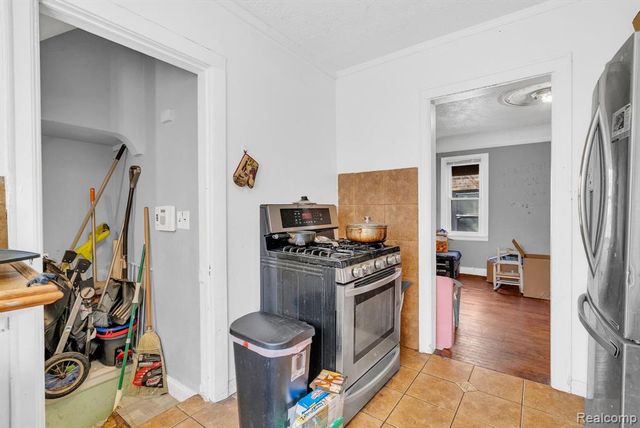 16634 Cruse Street, Detroit, MI 48235