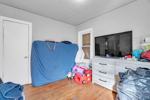 16634 Cruse Street, Detroit, MI 48235