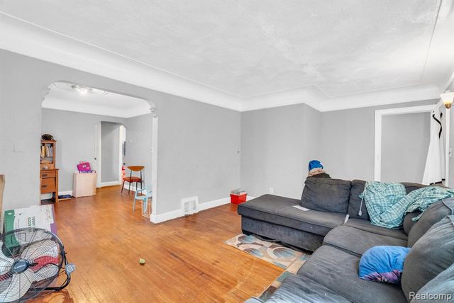 16634 Cruse Street, Detroit, MI 48235