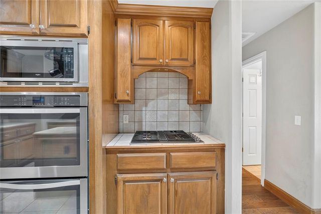 3308 Huntsman Court, Edmond, OK 73003
