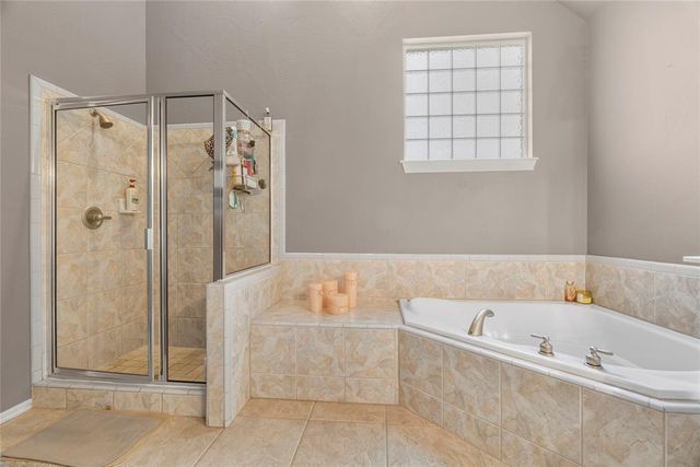 3308 Huntsman Court, Edmond, OK 73003