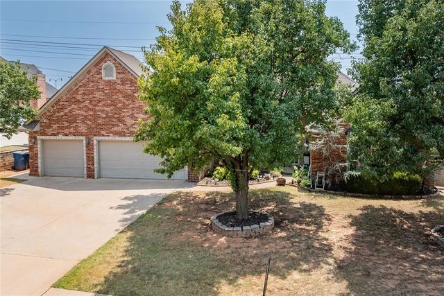 3308 Huntsman Court, Edmond, OK 73003