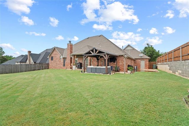 3308 Huntsman Court, Edmond, OK 73003