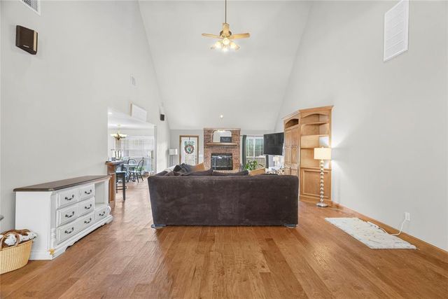 3308 Huntsman Court, Edmond, OK 73003