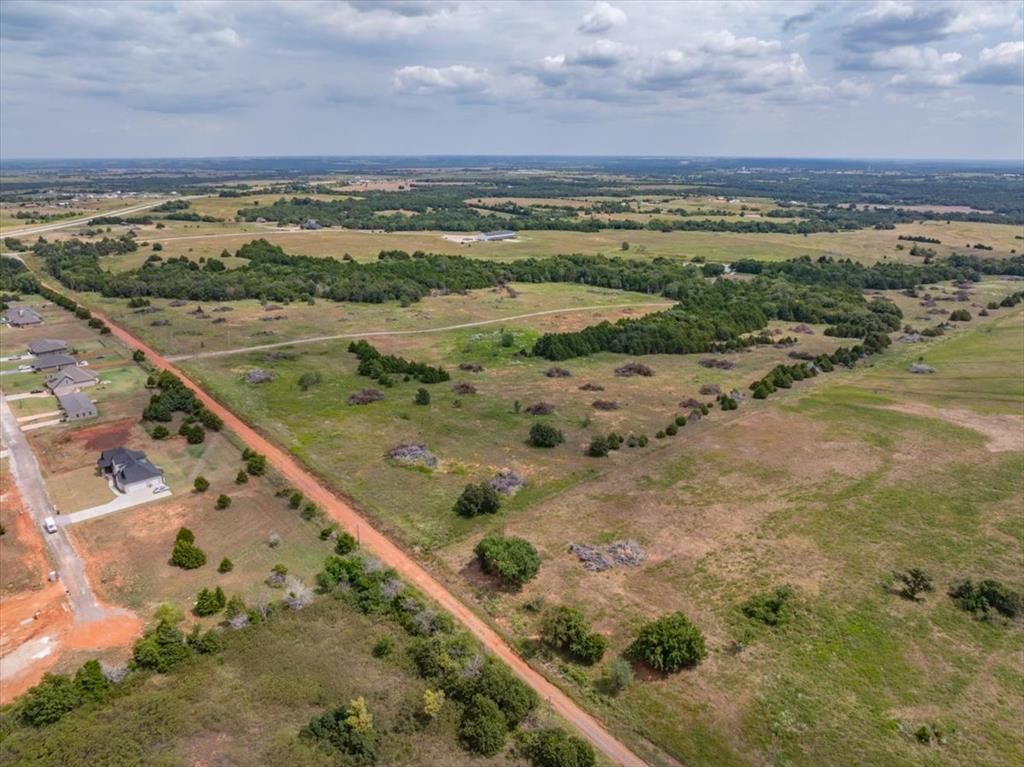 1003 N Anderson Road, Guthrie, OK 73044