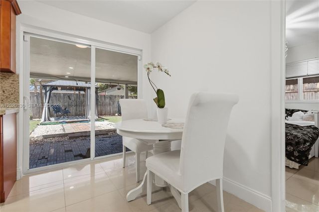 6641 Freedom St, Hollywood, FL 33024