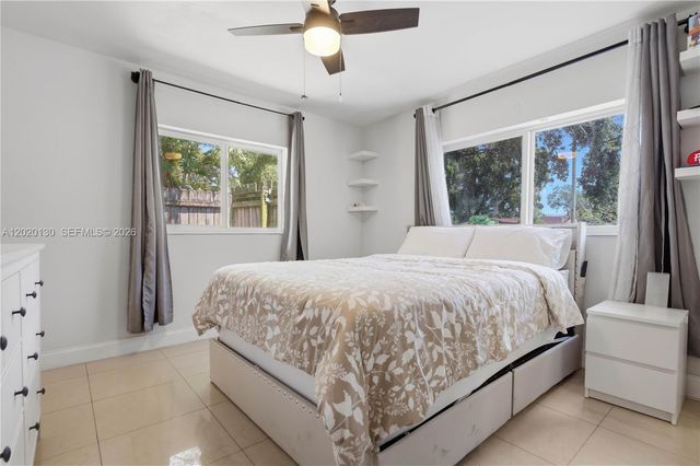 6641 Freedom St, Hollywood, FL 33024