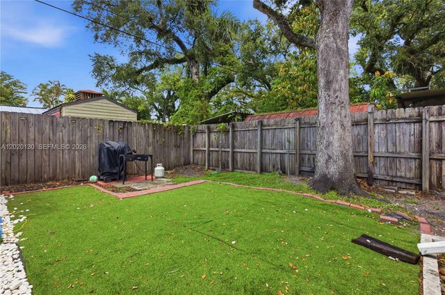 6641 Freedom St, Hollywood, FL 33024