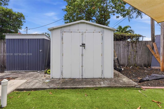 6641 Freedom St, Hollywood, FL 33024