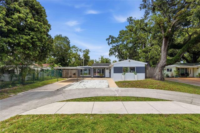 6641 Freedom St, Hollywood, FL 33024