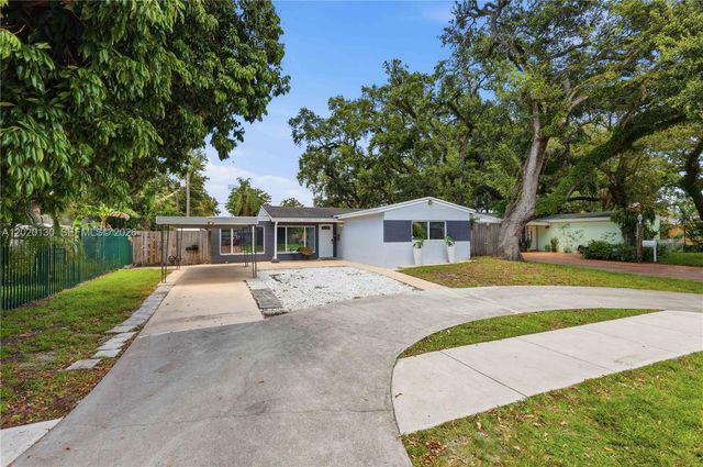 6641 Freedom St, Hollywood, FL 33024