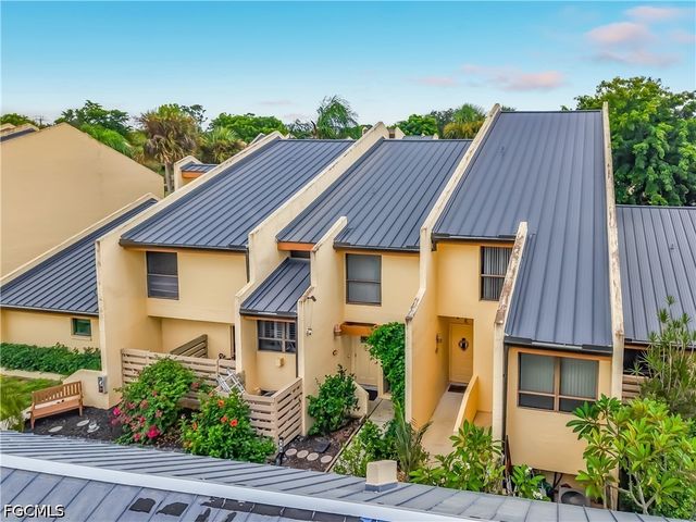 8805 Lateen LN 103, Fort Myers, FL 33919