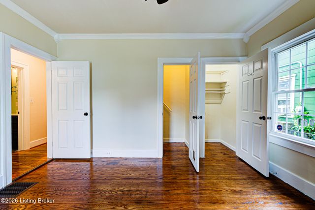 665 N Barbee Way, Louisville, KY 40217